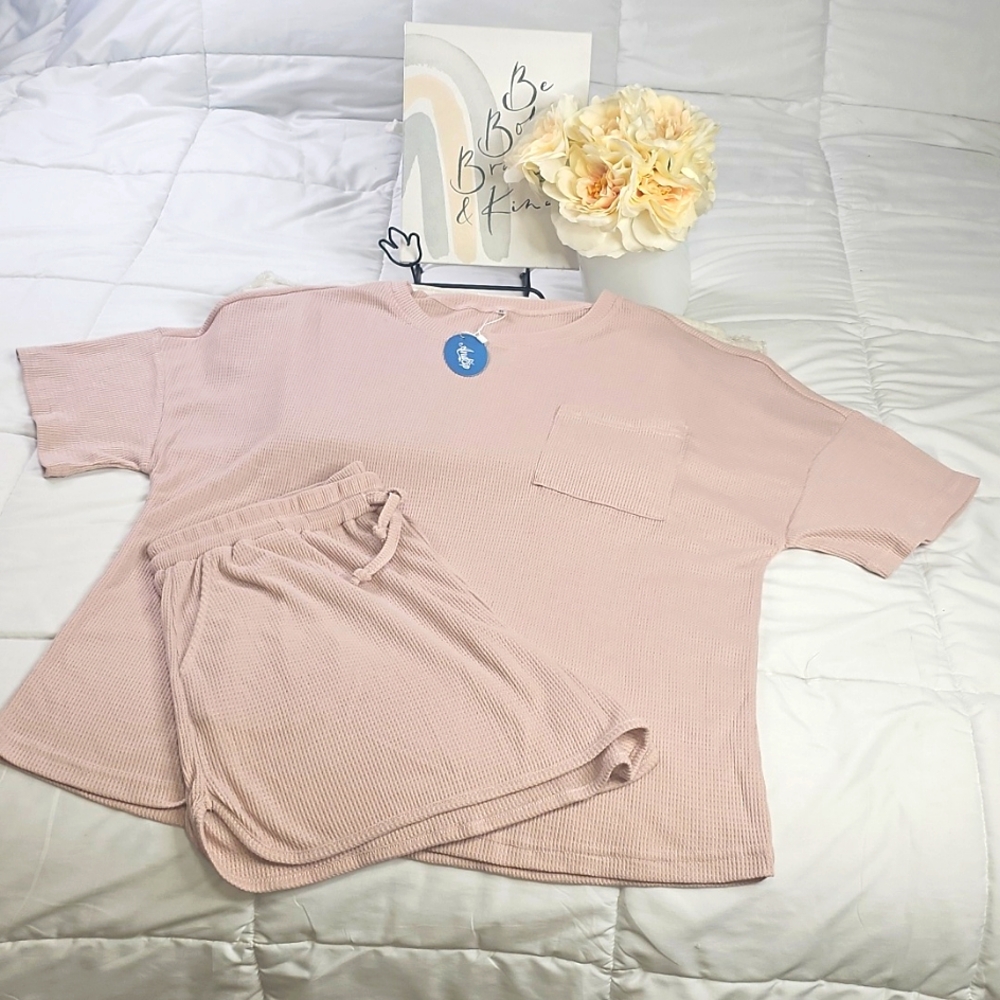Pink Pajama Set Loungewear Elegant wear Vacation Resort wear - Picture 1 of 11